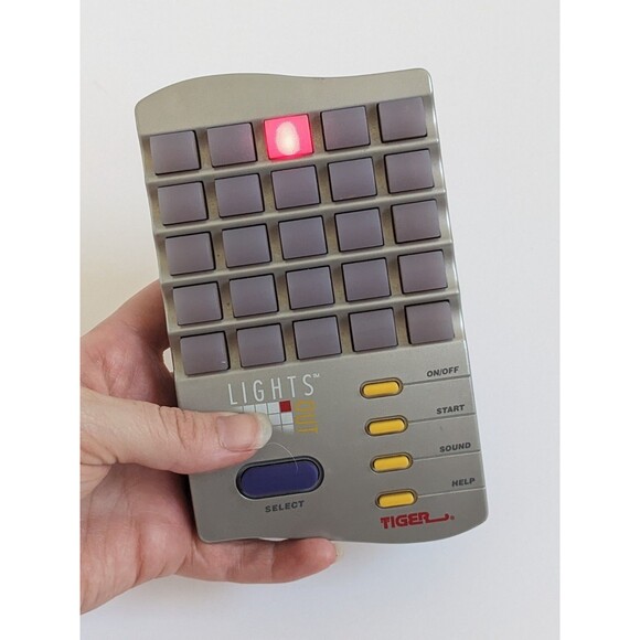 Vintage 1995 Tiger Lights Out Electronic Handheld Puzzle Game Works - Picture 9 of 9